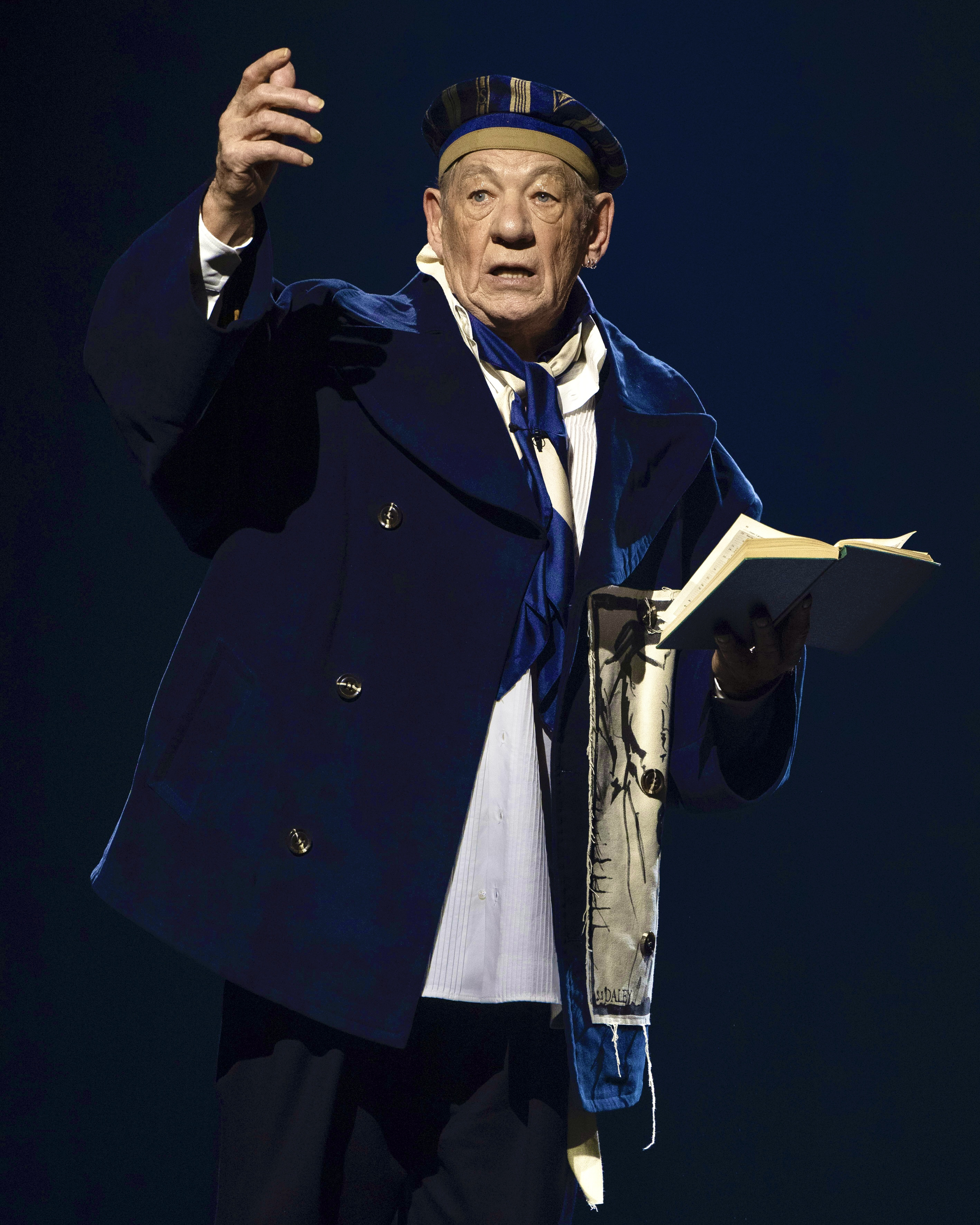 S.S. 달리 2023 F/W 컬렉션