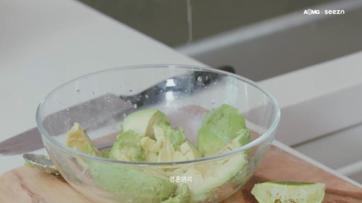 모두 ‘AOMGOFFICIAL’ 유튜브 영상 캡쳐