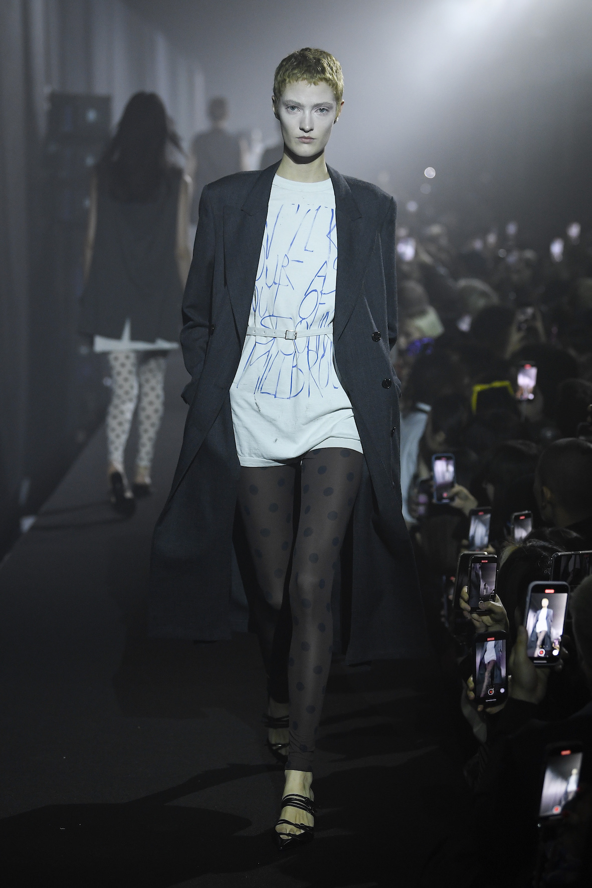 런던에서 열린 2023 SS Raf Simons 마지막 컬렉션/ IMAXtree