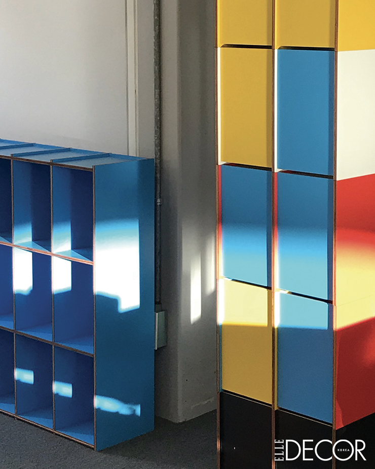 ‘Color Shelves’