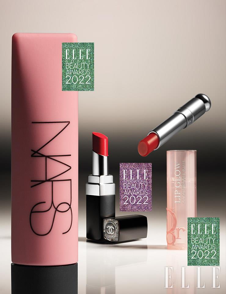 (왼쪽부터) 에어 매트 립 컬러, 돌체 비타, 3만9천원대, Nars. 루쥬 코코 블룸, 4만7천원, Chanel. 디올 어딕트 립 글로우, 025 서울 스칼렛, 4만5천원대, Dior.