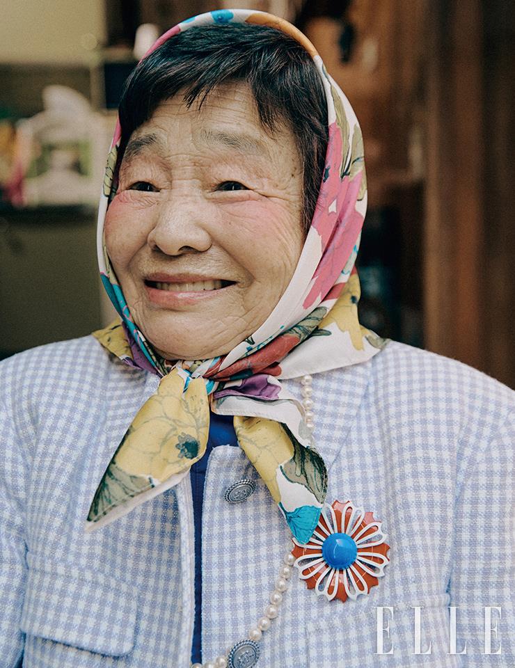 촉촉한 보습감과 선명한 발색력을 갖춘 루즈 드 보떼 브리앙 립스틱, 시어한 피니시로 마무리되는 루즈 아 레브르 브왈, 입술 본연의 매끄러움을 살려 반투명하게 표현되는 봄 아 레브르 립밤, 하나쯤 소장하고 싶은 정석적인 레드 컬러 새틴 립스틱인 루즈 아 레브르 사탱, 500 오달리 레드, 모두 Gucci Beauty.