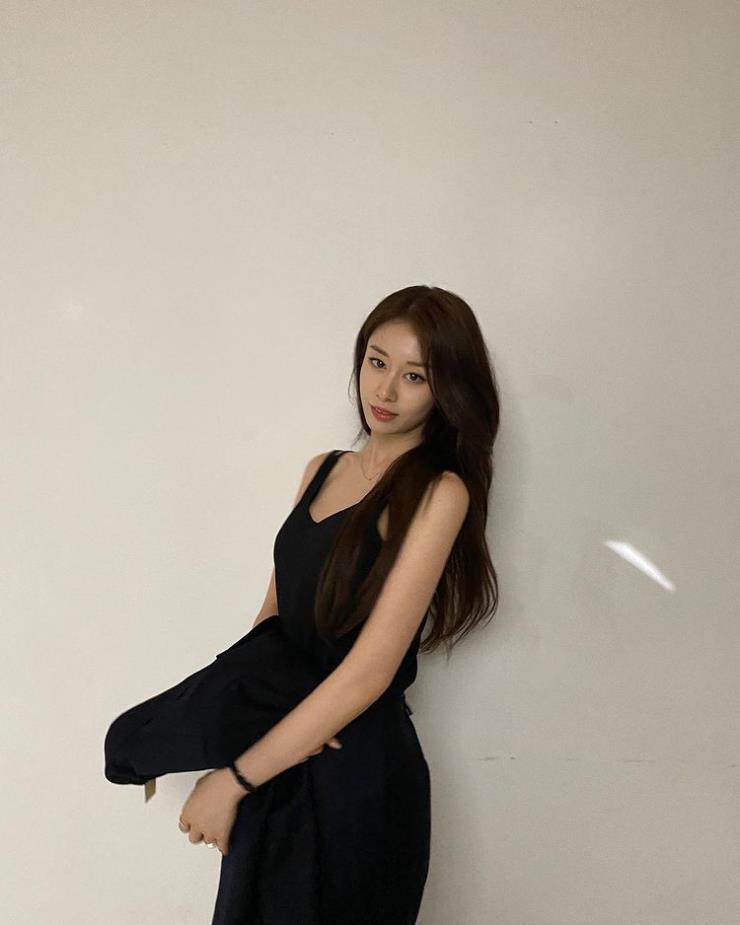티아라 지연