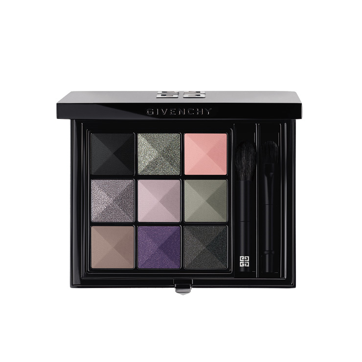 페일 핑크부터 강렬한 블랙, 딥 퍼플 등 톤 온 톤으로 매치하기 좋은 네 가지 텍스처의 9구 섀도 팔레트. 르 9 드 지방시, 9.04호, 9만6천원대, Givenchy Beauty.