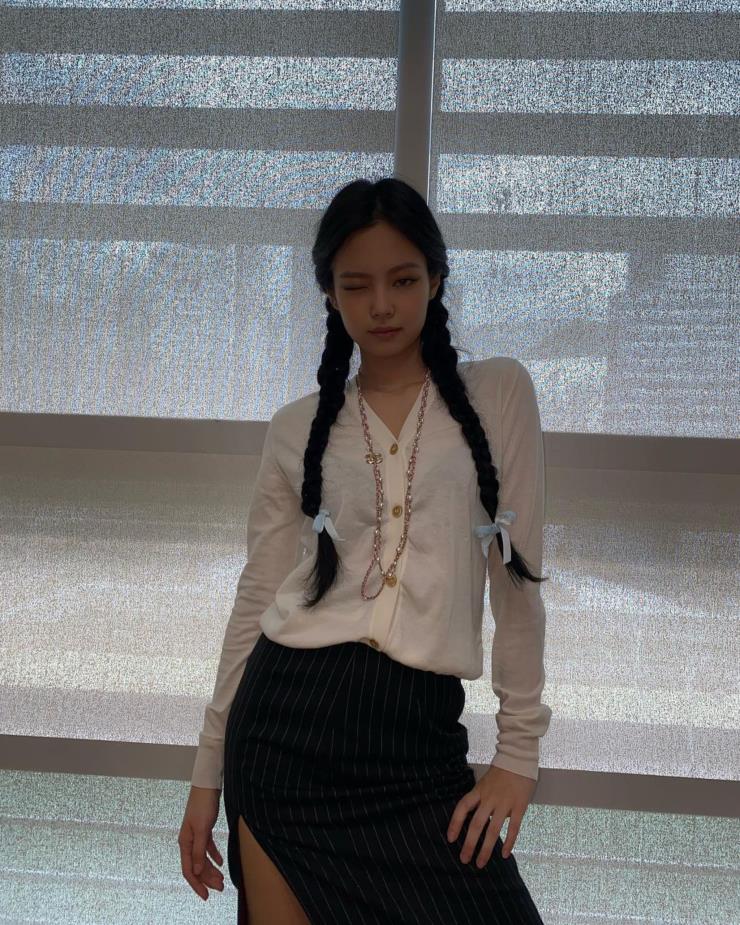 @jennierubyjane