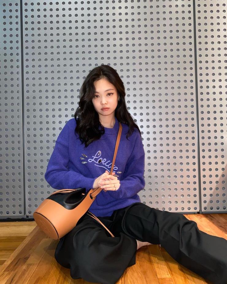 @jennierubyjane