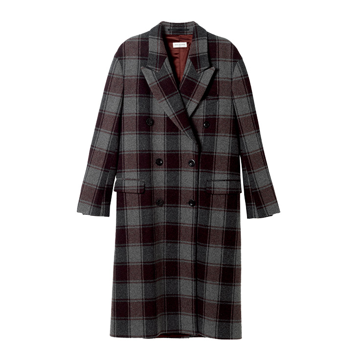 오버사이즈 실루엣과 체크 패턴으로 캐주얼한 매력을 강조한 롱 코트는 가격 미정, Dries Van Noten. 