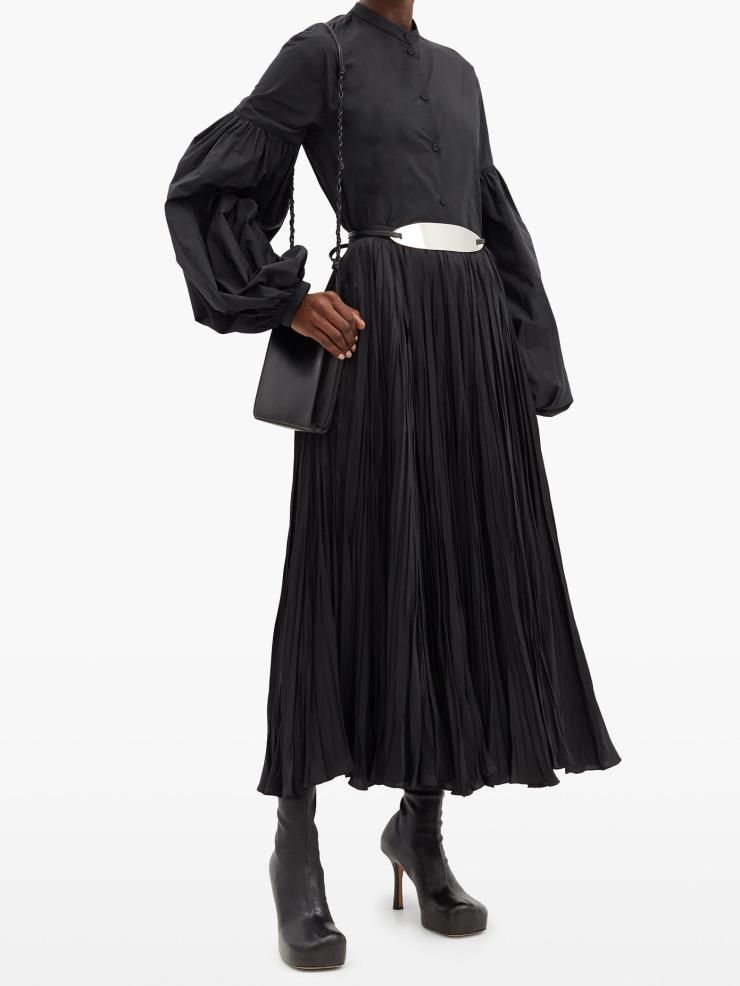 매끄러운 광택을 낸 타원형의 메탈 장식의 블랙 벨트, JIL SANDER by MATCHESFASHION.COM