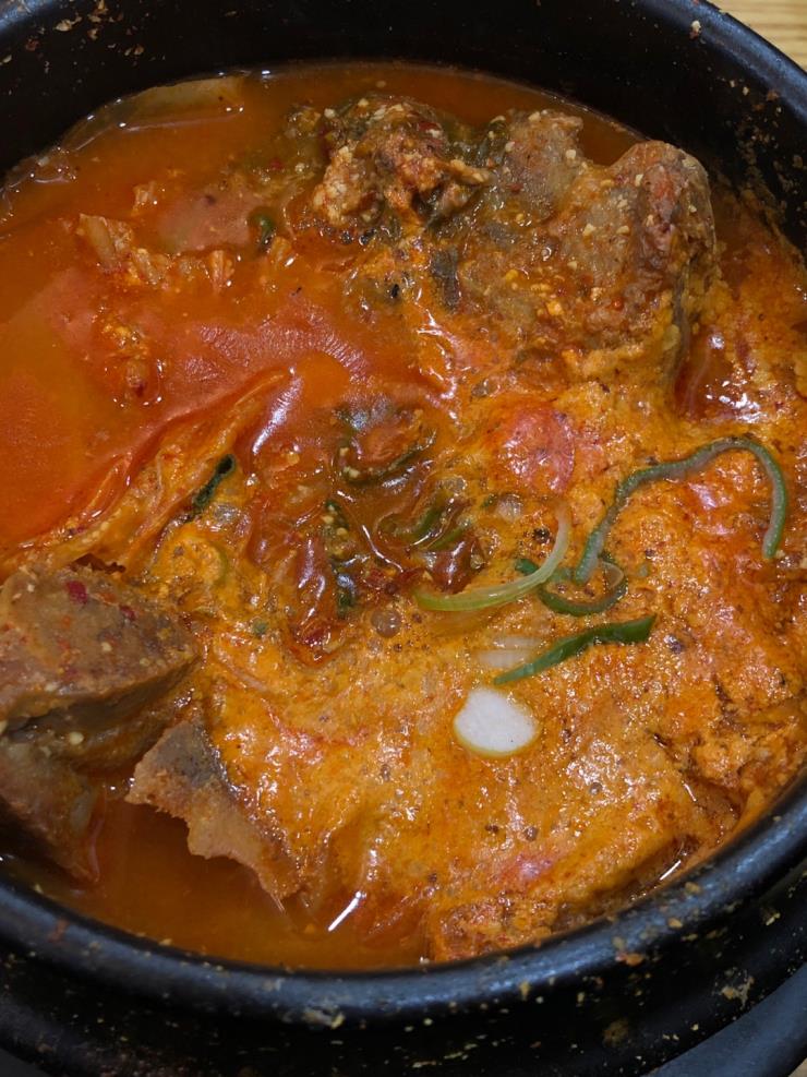 콩 묵은지 뼈 해장국