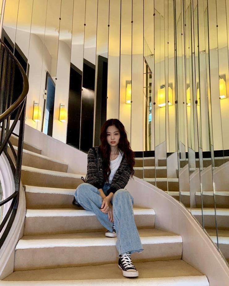 @jennierubyjane