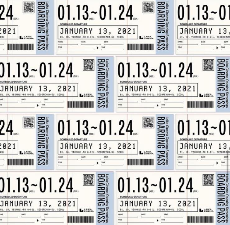 접었을 때 보딩 패스처럼 보이도록 디자인한 <라이카시네마> 개관 기획전 포스터