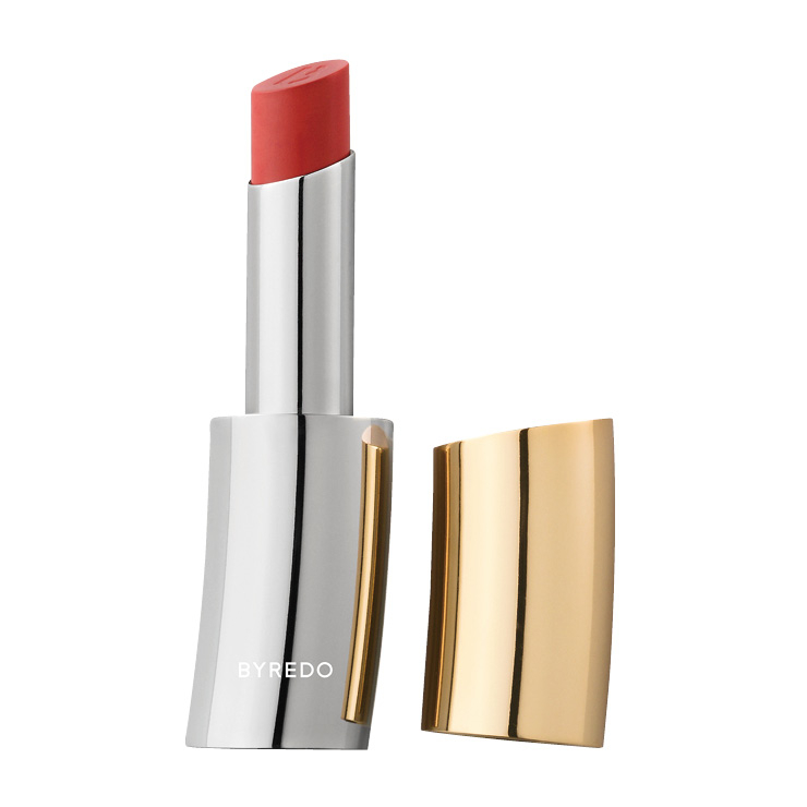 피부에 생기를 불어넣는 오렌지 레드 컬러. 립스틱, 디볼스, 6만7천원, Byredo. 