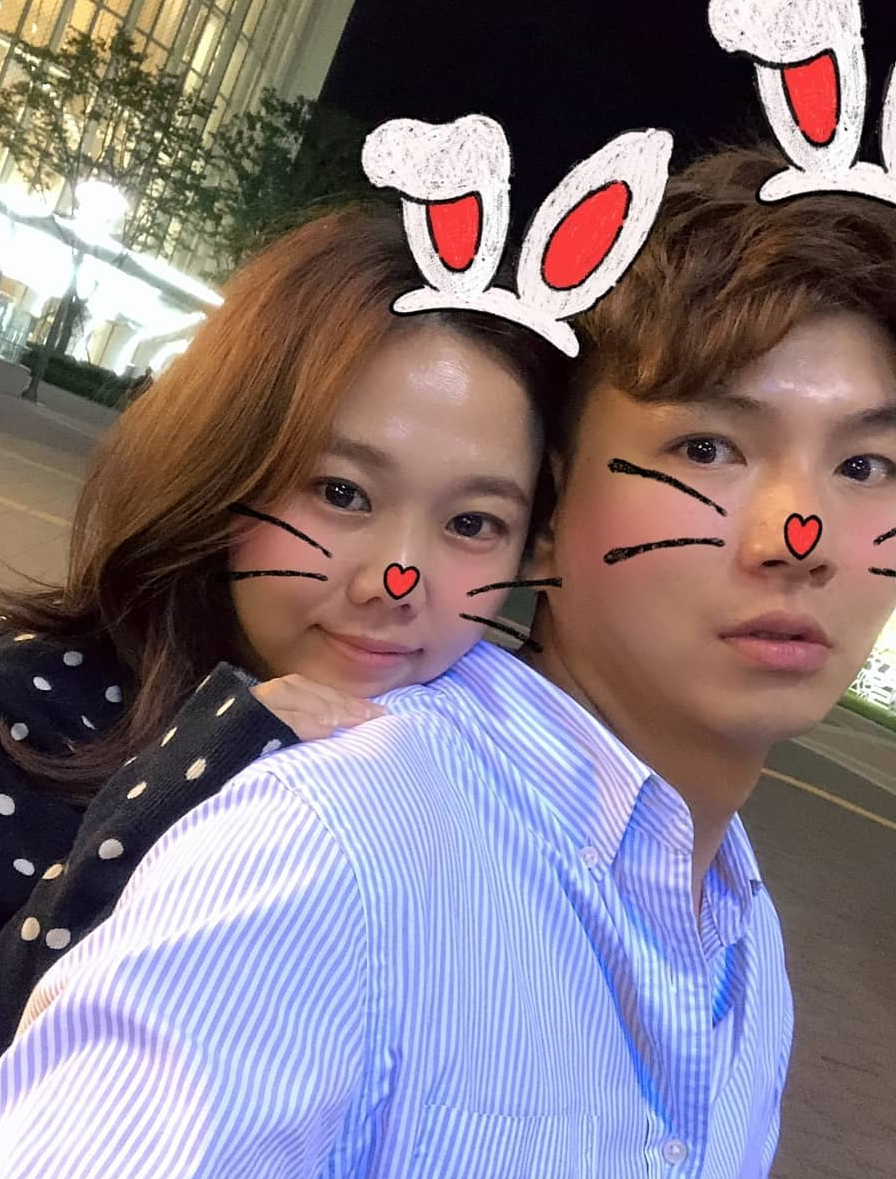 @hyunheehong