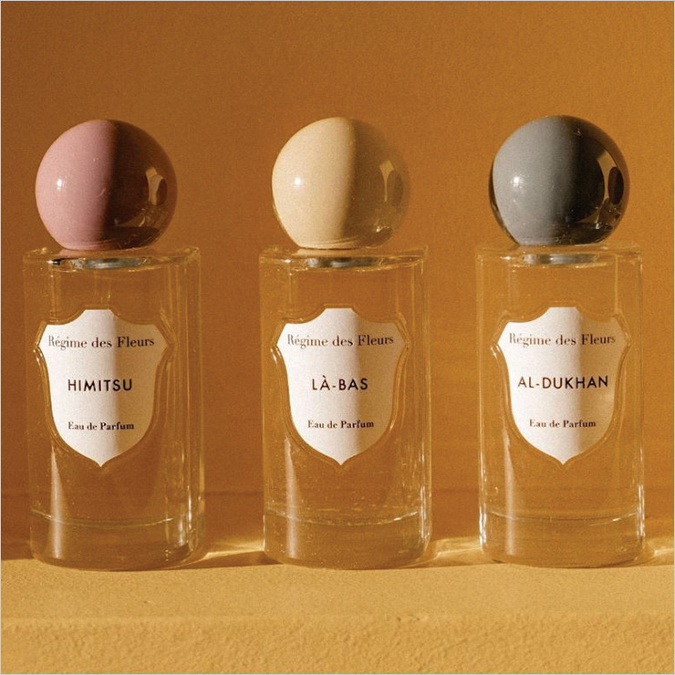 브랜드를 상징하는 세 가지 향수. 히미츠, 라 바, 알 두칸 오 드 퍼퓸, 각 75ml 29만7천원, Régime des Fleurs.