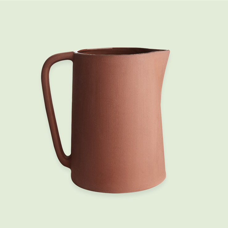 다용도의 테라코타 피처. 3만9천원, 아르켓. 