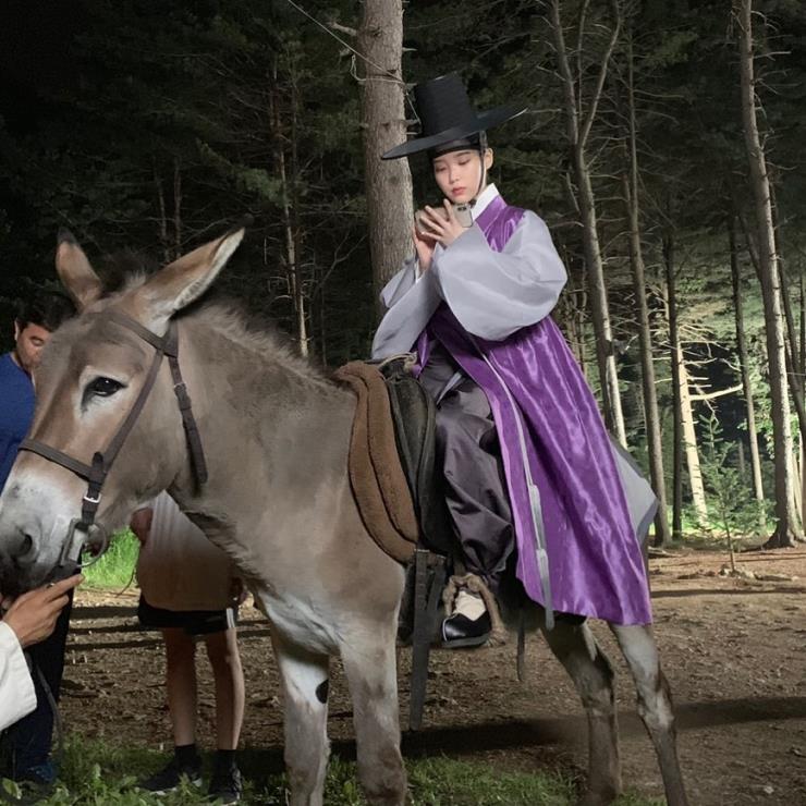 장만월의 인스타그램 @fullmoon.long