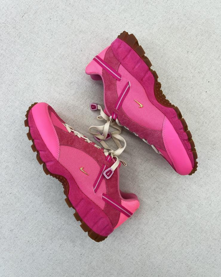 자크뮈스가 자신에 SNS계정에 예고한 핑크 컬러의 나이키 '후마라(Humara)'