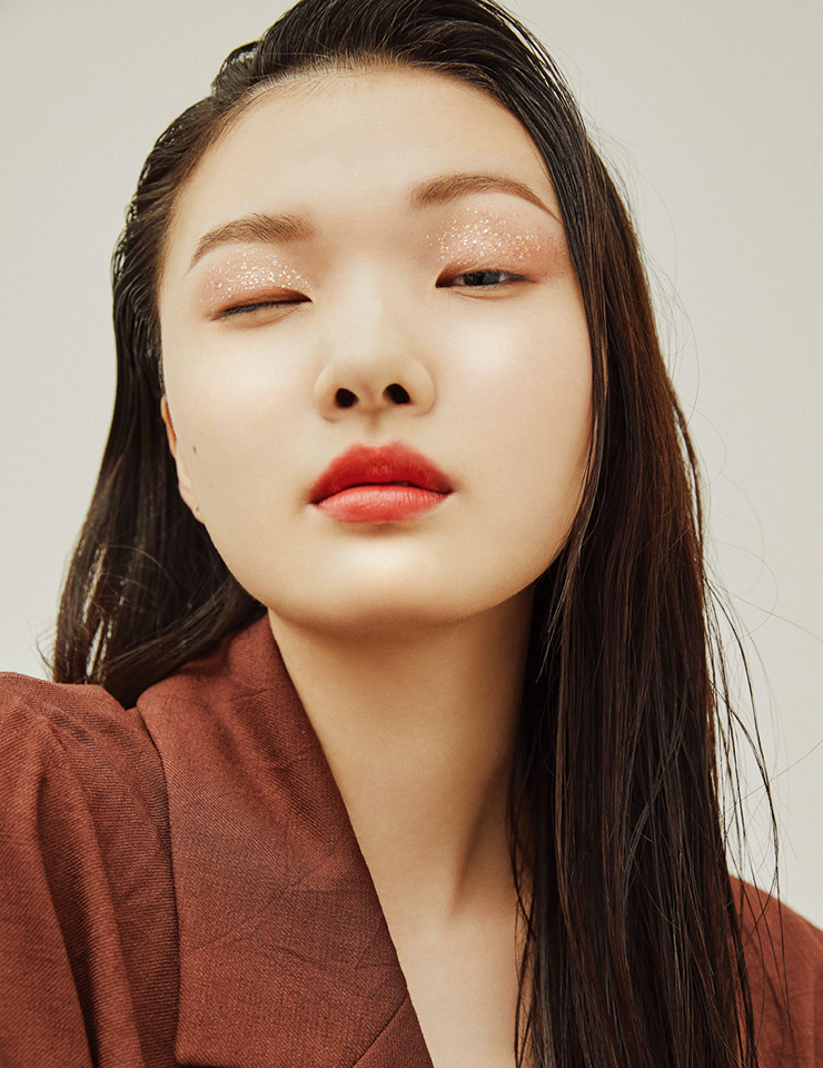 재킷은 Rejina Pyo. 