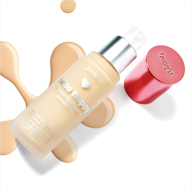 헬로 해피 플로리스 브라이트닝 파운데이션 SPF 15/PA⁺⁺, 2호 4만3천원, Benefit.