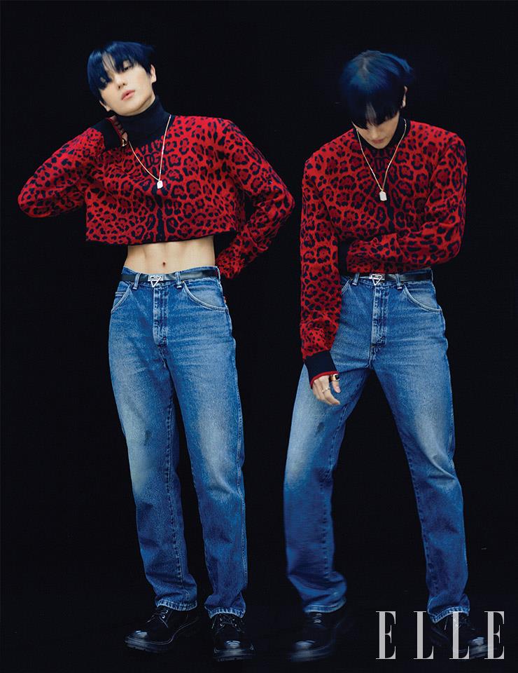 크롭트 터틀넥 니트는 Dolce & Gabbana. 네크리스와 링은 모두 Fred. 슈즈는 Alexander McQueen. 벨트는 Bottega Veneta. 팬츠는 스타일리스트 소장품.