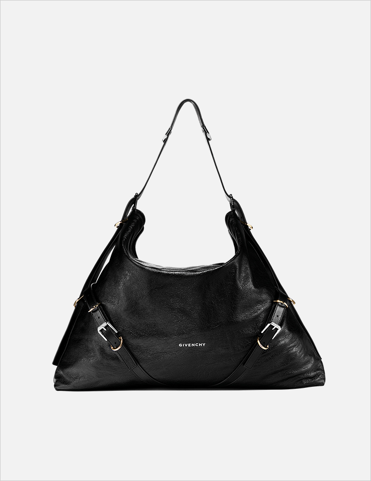 버클 장식의 오버사이즈 호보 백은 4백30만원대, Givenchy. 