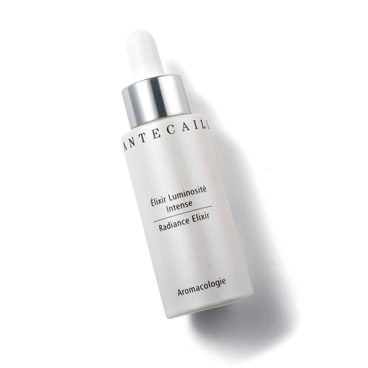 스킨 어웨이크닝 펩타이드 성분이 피부의 생기와 투명도를 개선해 주는 래디언스 엘릭서, 30만6천원, Chantecaille. 