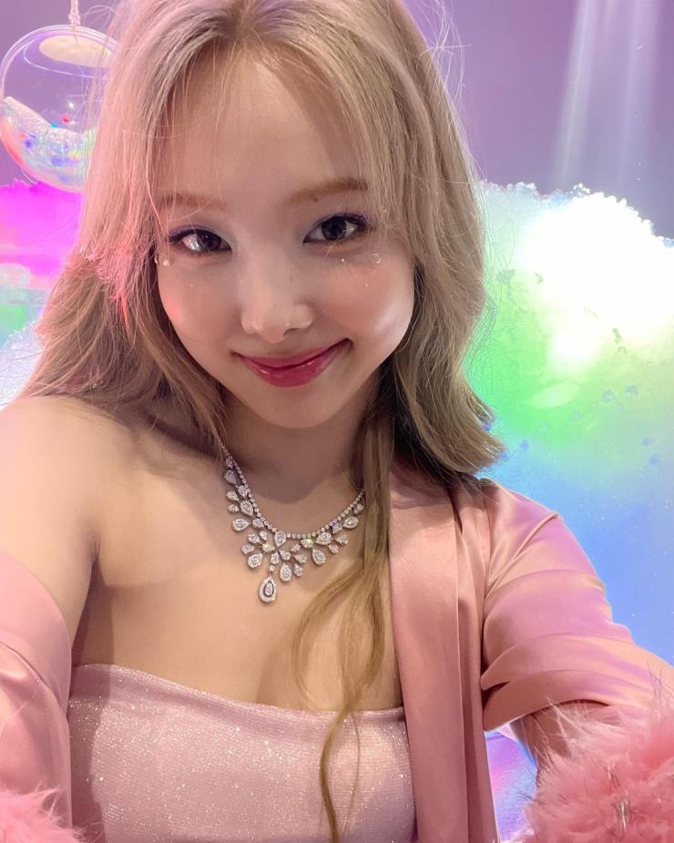 @nayeonyny