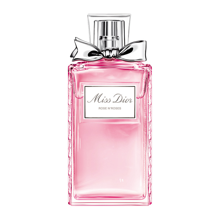 그라스 들판에 끝없이 펼쳐진 장미꽃 향을 그대로 옮겨왔다. 다양한 개성을 가진 로즈 향을 중심으로 싱그러움과 스파이시, 프루티 향까지 느낄 수 있는 미스 디올 로즈 앤 로지스, 100ml, 17만8천원대, Dior. 