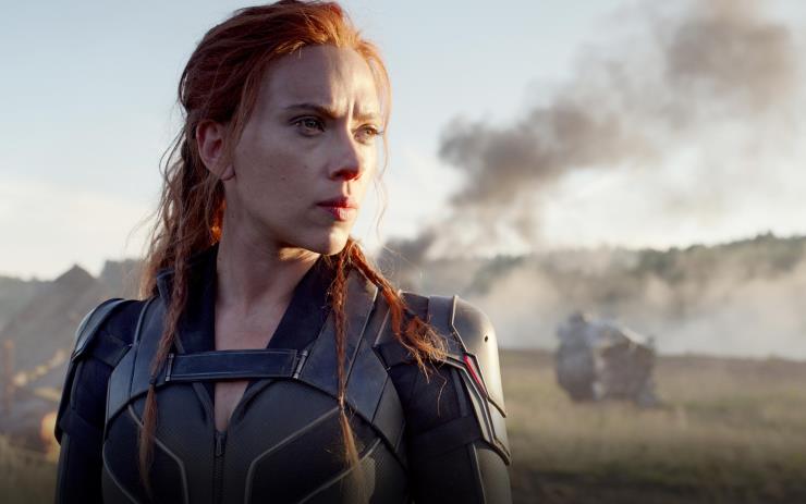 블랙 위도우로 살아온 10년의 마침표를 찍은 스칼렛 요한슨. 영화 <블랙 위도우> 스틸