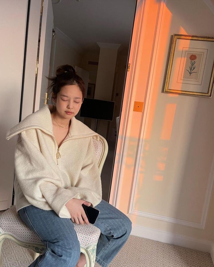 @jennierubyjane