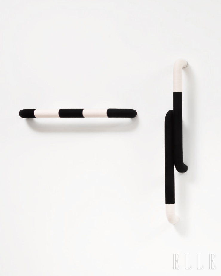 ‘Tension black’과 ‘powder 50’.