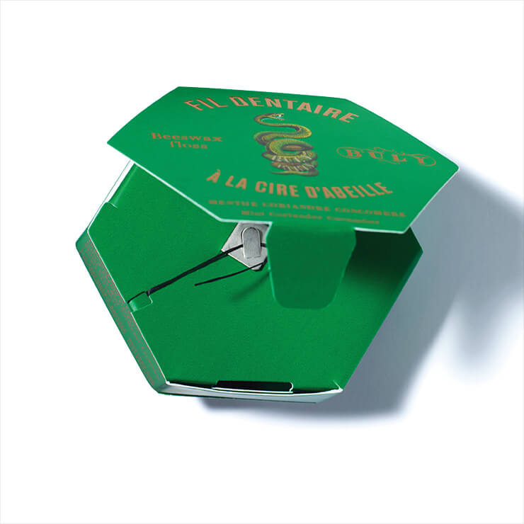 천연 밀랍으로 얇게 코팅된 유기농 코튼 실, 친환경 종이 패키지가 소장욕구를 부르는 덴탈 플로스, 2만2천원, Buly 1803.