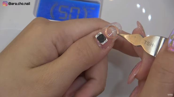 출처 유튜브 <아라채널 NAIL ARA> 캡처