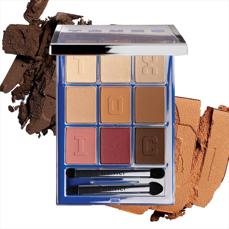 비디비치와 두 번째로 협업해 만든 언베일 더 뮤트 멀티 팔레트, 7만9천원, Vidivici. 