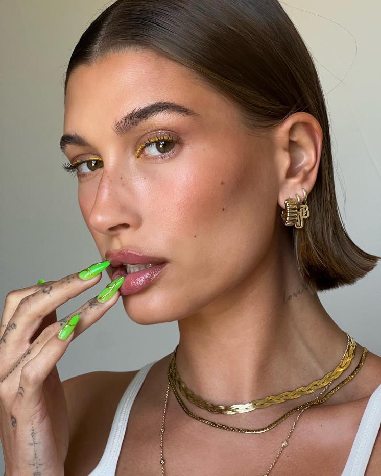 @haileybieber