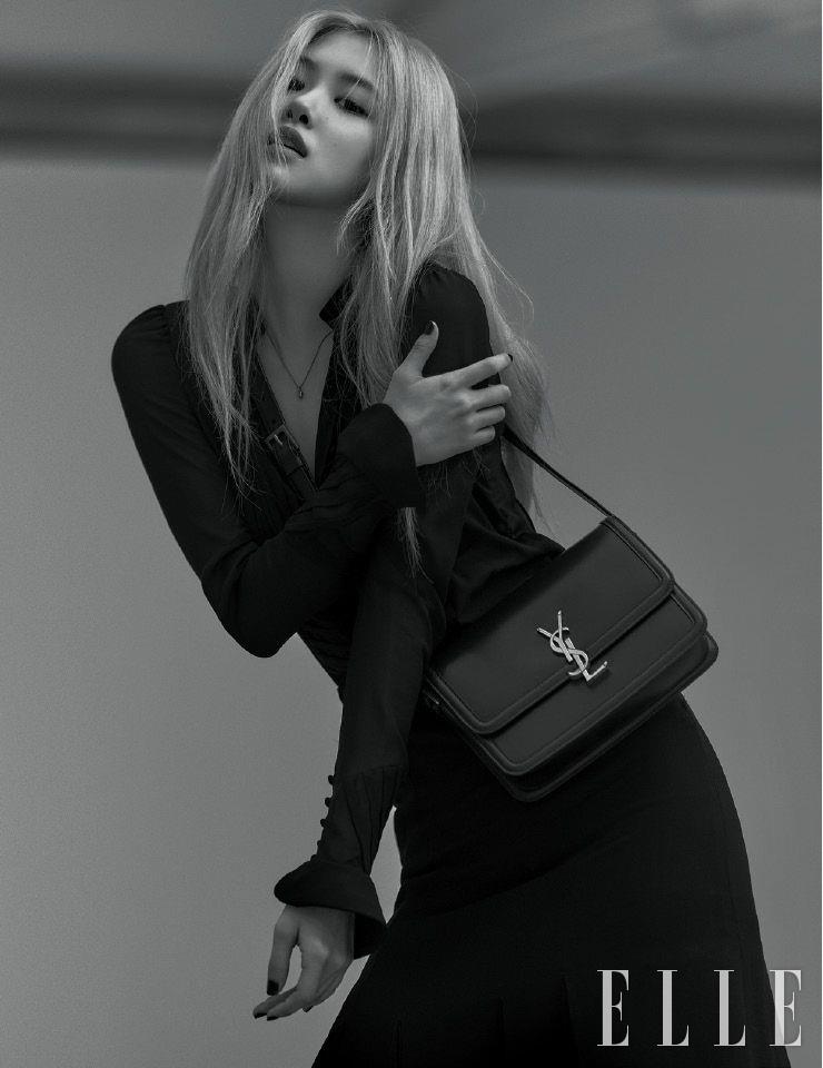 시어한 소재의 드레스와 메탈 로고 장식의 솔페리노 백, 네크리스는 모두 Saint Laurent by Anthony Vaccarello.