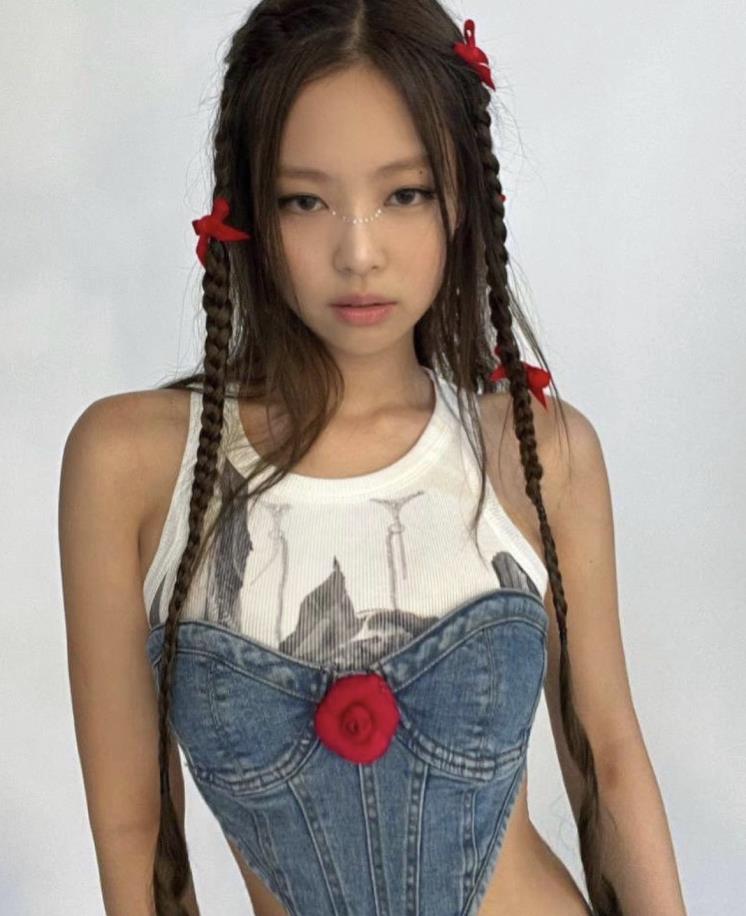 @jennierubyjane