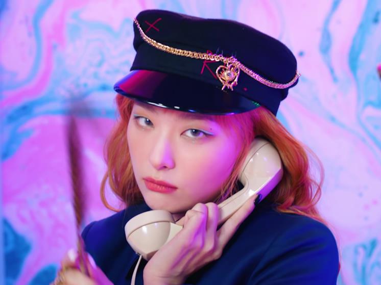 출처 레드벨벳 <퀸덤> MV 캡처