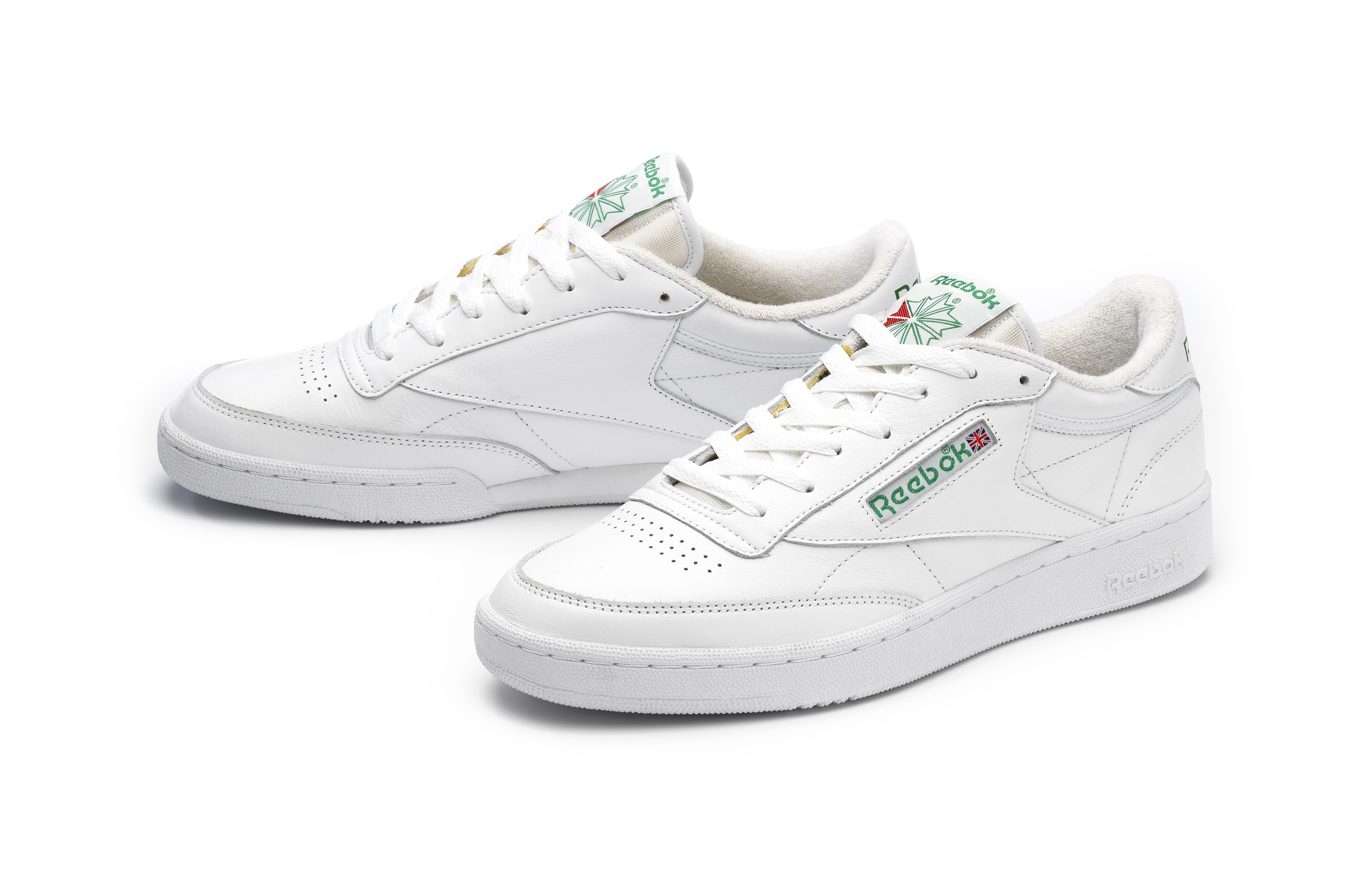 출시 35주년을 기념하는 레트로 테니스 코트화, '클럽 C 85'는 9만9천원, Reebok.