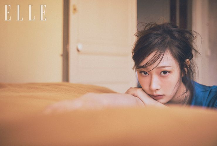 그릭 블루 피케 셔츠 드레스는 Loewe.