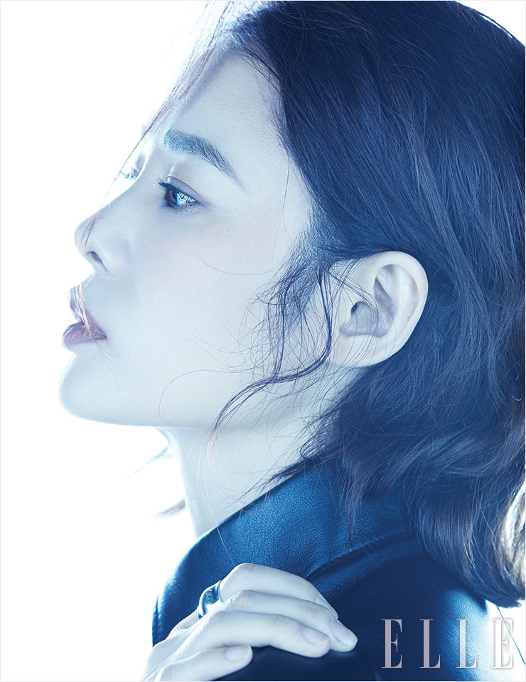 블랙 레더 원피스는 & Other Stories.