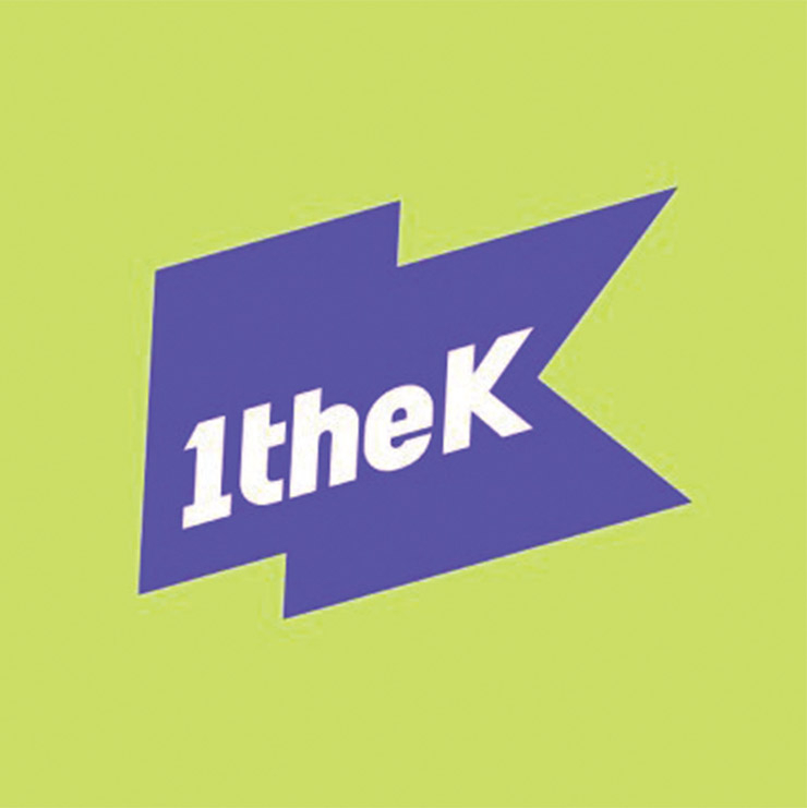 K팝 글로벌 최대 플랫폼 중 하나인 <1theK> 채널의 로고 디자인. 깃발 형상과 알파벳 ‘K’는 ‘선두주자’를 상징한다. 