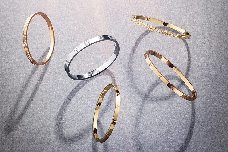 다양한 디자인으로 출시되는 러브 컬렉션.