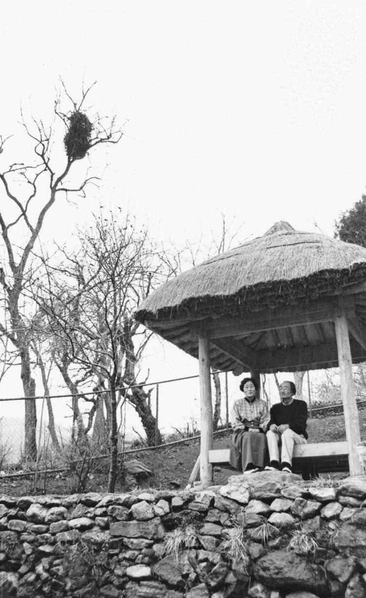 신갈 시기(1985-1990)의 장욱진과 아내 이순경