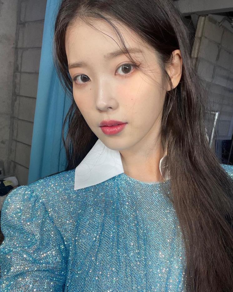 아이유 인스타그램