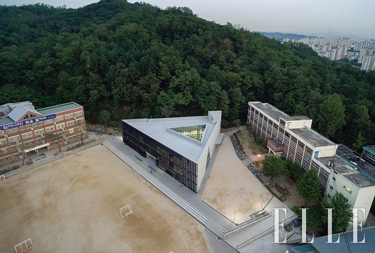 경험의 차이를 만들고자 시도한 건축은 학교의 다양성과 투명성, 공공성을 다시 바라보는 계기가 됐다.