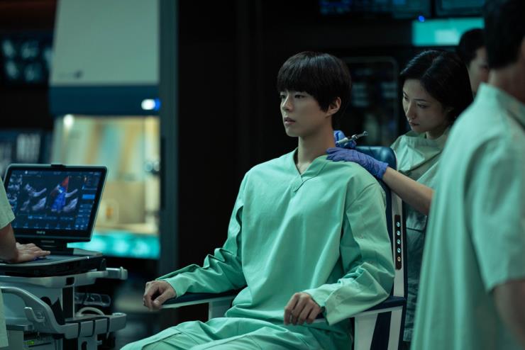 영화 <서복> 스틸 이미지