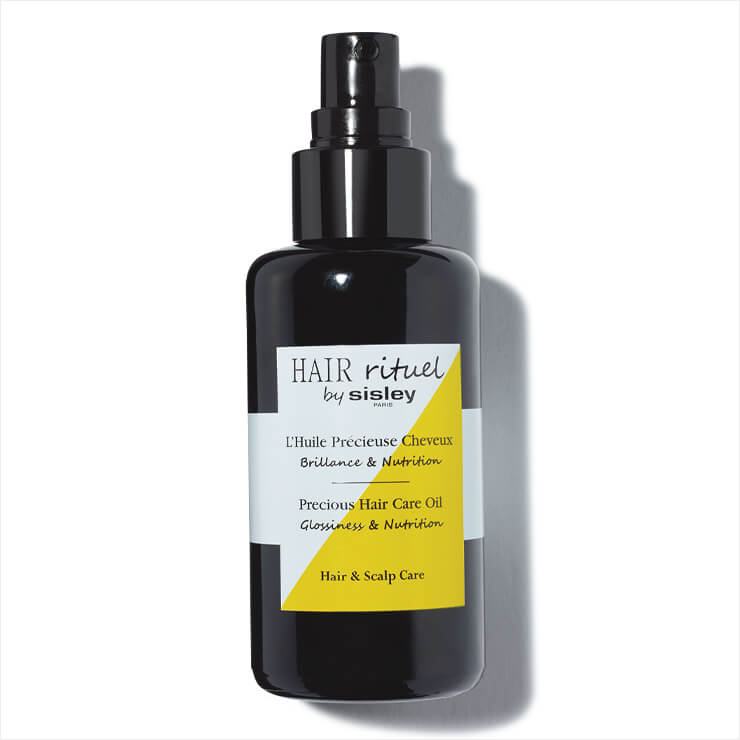 미네랄과 비타민, 단백질을 함유한 오일 텍스처가 모발에 빠르게 흡수돼 모근에 에너지를 불어넣는다. 프리셔스 헤어 케어 오일, 12만원, Hair ritual by Sisley.