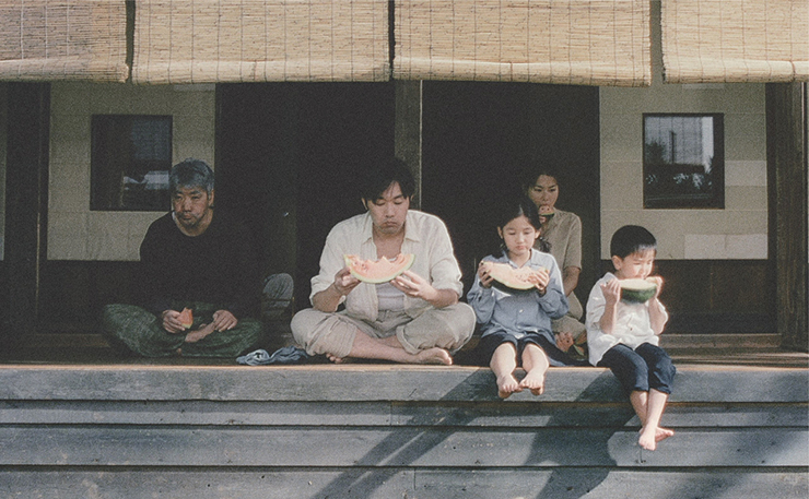 수전 손택 <의식은 육체의 굴레에 묶여> 작가가 여행 중 떠올린 고민의 흔적을 담은 책. 첫 장부터 순서대로 읽기보다 눈길이 가는 대로 불규칙하게 페이지를 열어 탐독 중이다. 