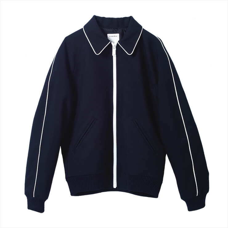 모던한 블루종은 가격 미정, Sandro Homme.